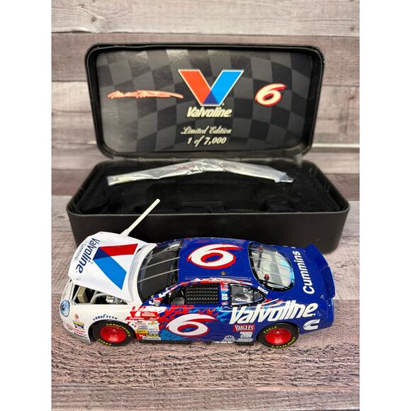 NASCAR Mark Martin #6 Valvoline 1:24 Die Cast Car 1 of 7000 Gift 1998 Vintage - Picture 3 of 12